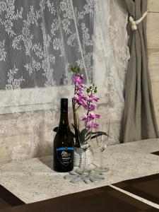 Будиночок над річкою