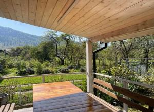 Будиночок над річкою