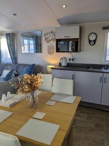 Seagulls Nest, Sandy Bay