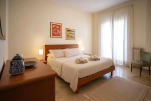 Monte camicia - cozy home in city center-spacious-free parking