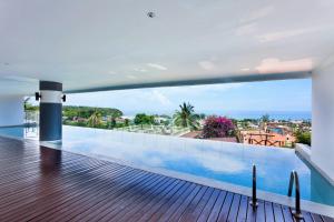 Sunset Plaza by RESAVA