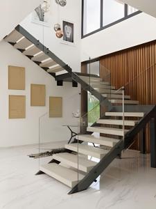 Stylish, Luxury, private 5Br Villa w Pool and Bbq