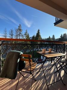 Pine apartments Residence Hill