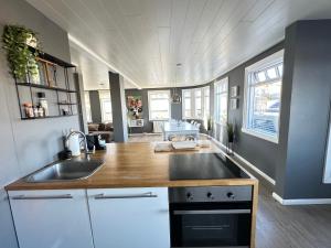 Penthouse apartment in Downtown Akureyri - Birta Rentals