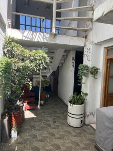 Estudiantes UTP o Voluntarios Hab vista a los Volcanes y terraza baño compartido