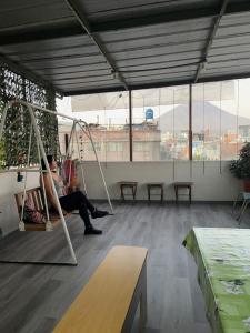 Estudiantes UTP o Voluntarios Hab vista a los Volcanes y terraza baño compartido