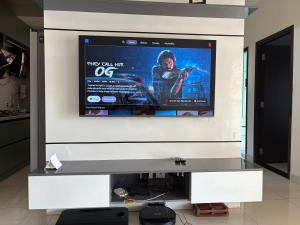 2BHK fully furnished apartment in a posh society