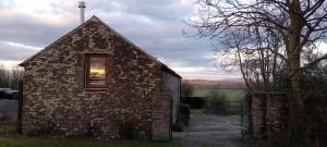 Barn Retreat with Mountain Views