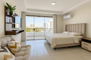 Charming Studio with Terrace in Equipetrol