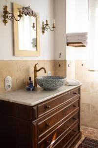 Château Studio with Chapel and Water Views