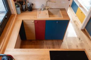 Geräumiges Hausboot für bis zu 6 Personen auf der Dove Elbe