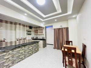 Royal Palace Studio 1