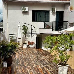 Loft Lux SM 13 (Smart TV, Ar condicionado, Cozinha)