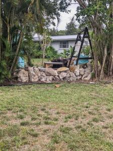 Lemon Bay Hideaway, Retro Beach Bungalow