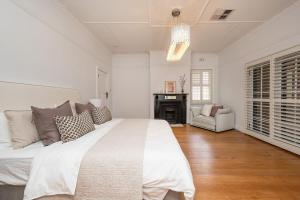 Poolside at Kindrogan - St Kilda