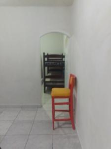 Casa com piscina! Sol da justiça!