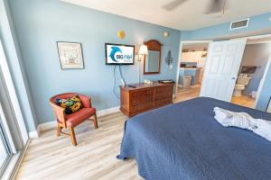 Heavenly Ocean Front ViewsPools Awaits, Location!