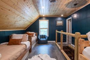Captains Cabin
