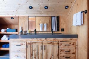 Captains Cabin