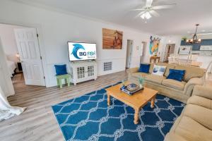 Large 3BR Private Condo Magnolia Pointe Pools!