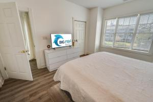 Large 3BR Private Condo Magnolia Pointe Pools!