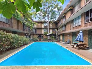 Renovated Cosy Stay Near CBD & StKilda with Pool & Sauna