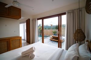 Lembah Lombok - Private 2BR Pool Villas near Kuta Center