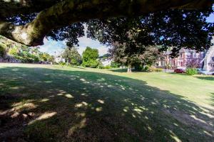 Large Double Room room in Harbour Heights Guest House