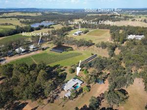 Blaxlands Kangaroo Homestead with Hot Tub walk to Concerts and Wineries