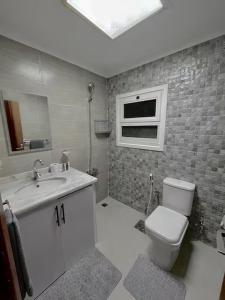 Luxury 3BR Nile View Apartment With Billiards Included