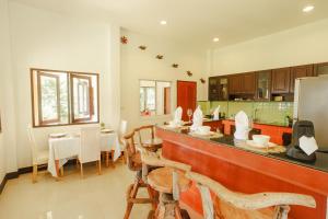 Private 400m2 Villa - Hearth - Mountain View - Huge yard - AC - Late Check-in