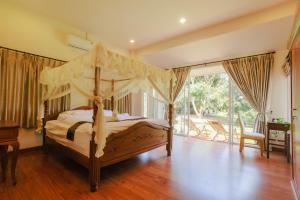 Private 400m2 Villa - Hearth - Mountain View - Huge yard - AC - Late Check-in