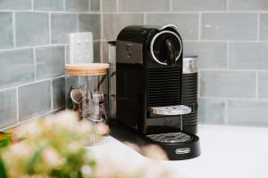 8th Tee - Retro Vibes Peacefully Tucked Away