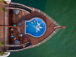 Le Journey Elegance Cruise 5 star Ha Long