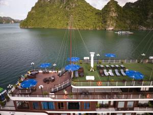 Le Journey Elegance Cruise 5 star Ha Long
