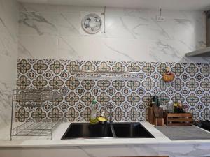 The Simple Place - King