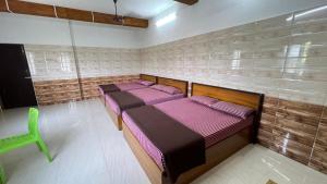 Singaravelu rooms