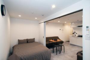 HK301 Osaka Namba 2BR Family Apartment Near Dotonbori Easy Access to USJ