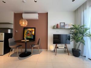 The Urban Origami S703