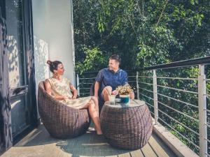 3A-Riverside- Sunset Chilling Balcony