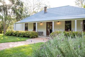 Old Duninald House - Historic Farmhouse Experience
