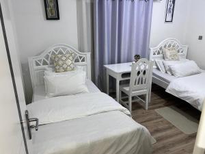 Modern Apt ideal for work and rest