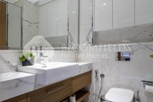 Bloomfeilds Comfortable STU Azizi Rivera