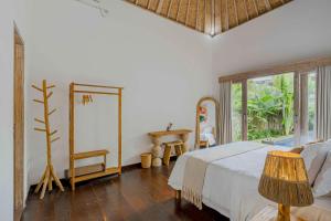 Charming Villa with Private Pool & Garden