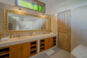 Charming Villa with Private Pool & Garden