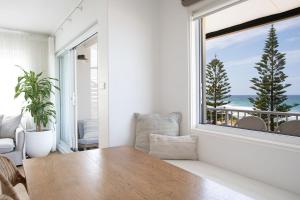 Drift House, Curl Curl IBO