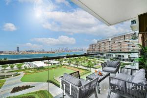 LUX - The Elegant Palm Beach Suite