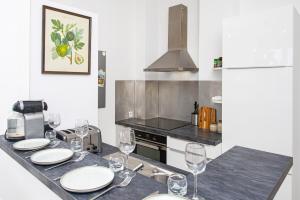 Tout confort au centre-ville et près de la mer