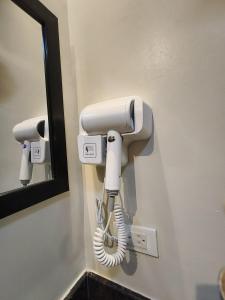 Eyas Staycation 2bedrooms condo near tourist spots with parking