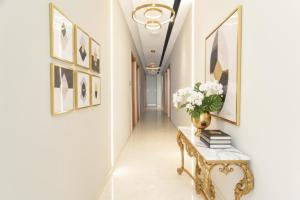 FabHotel Penthouse - A K Dev Road